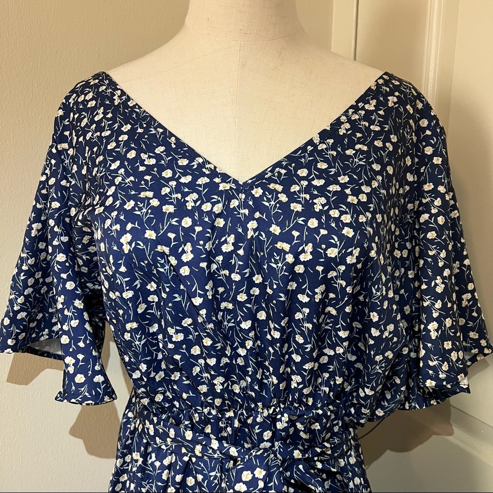 SHEIN | Floral flouncy sleeve dress - Picture 6 of 13